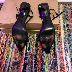 MOSCHINO beautiful black dress shoes size 40  (us 9.5)